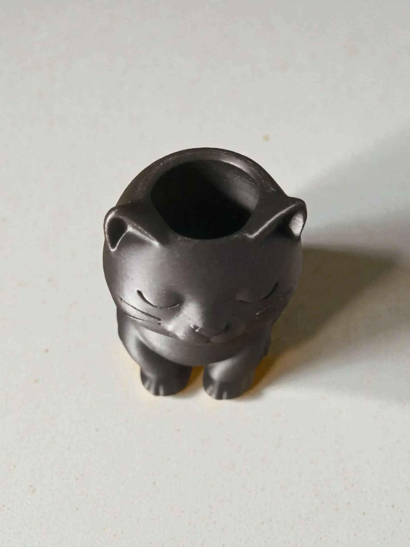 Vase, pot à plantes, pot à crayons